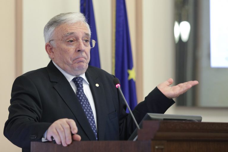 VIDEO | Isărescu: Eu cred că autorităţile asta trebuie să transmită: mai calm, mai bem câte un ceai de tei
