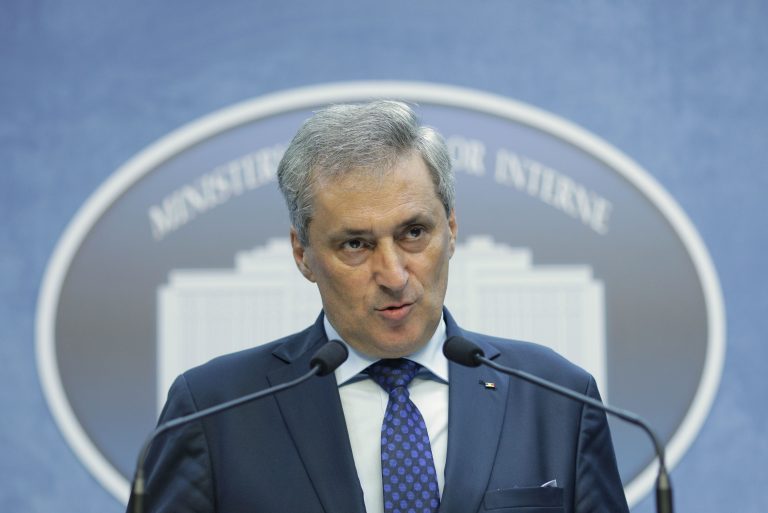 Marcel Vela anunţă restructurări în Ministerul de Interne