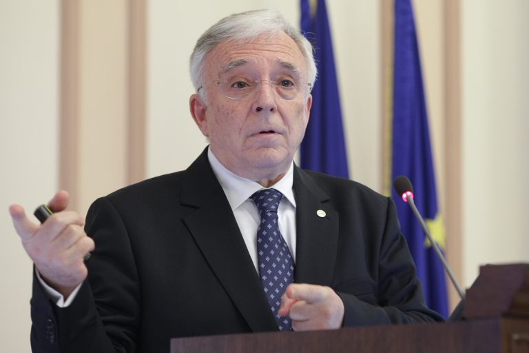 Isărescu: Impozitul progresiv şi cota unică de TVA nu sunt de actualitate într-un an electoral / Anul viitor ar putea exista o discuţie