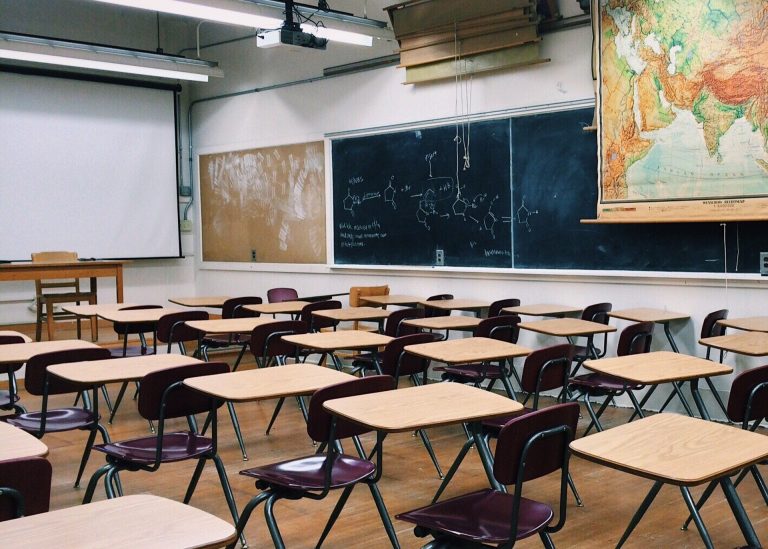 Sindicatele din educaţie anunţă grevă generală, din 22 mai