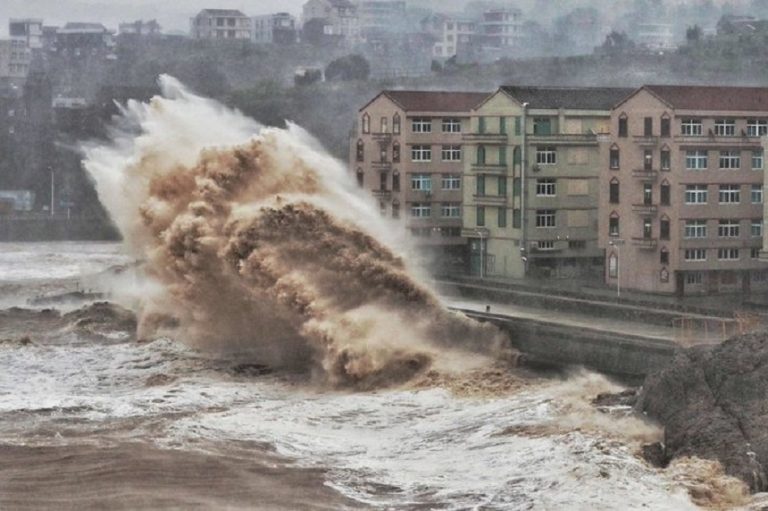 Investitori europeni influenți pun piciorul în prag: vor măsuri urgente în privinţa riscurilor legate de climă