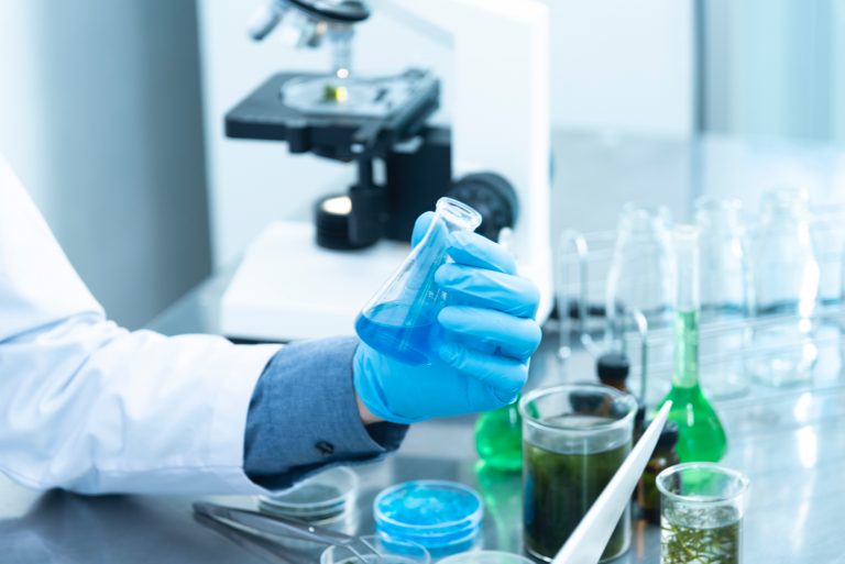 Darobactina, un nou antibiotic descoperit în ultimii 50 de ani