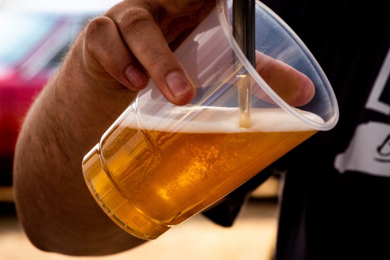 Romanians are drinking less beer as production costs rise by 60 percent