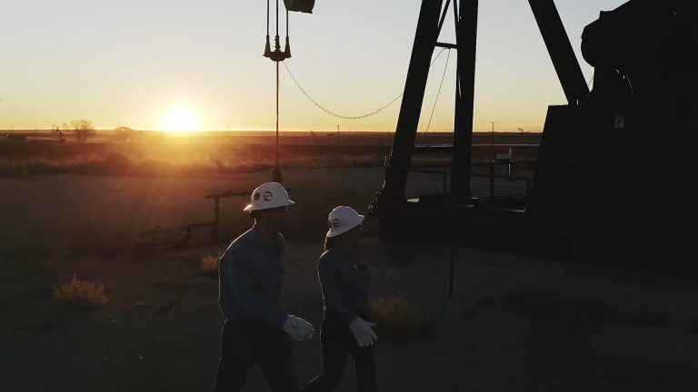 Paradoxul texan: Energie verde pentru alimentarea sondelor care extrag petrol