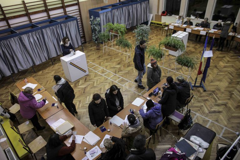 Cum se va vota la locale în  pandemie. Măsuri speciale pentru cei cu temperatura peste 37,3