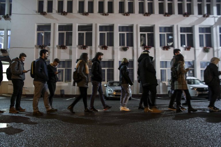 Ambasadorul României la Paris: „Au votat peste 45.000 de români, cel mai mare număr înregistrat vreodată aici”