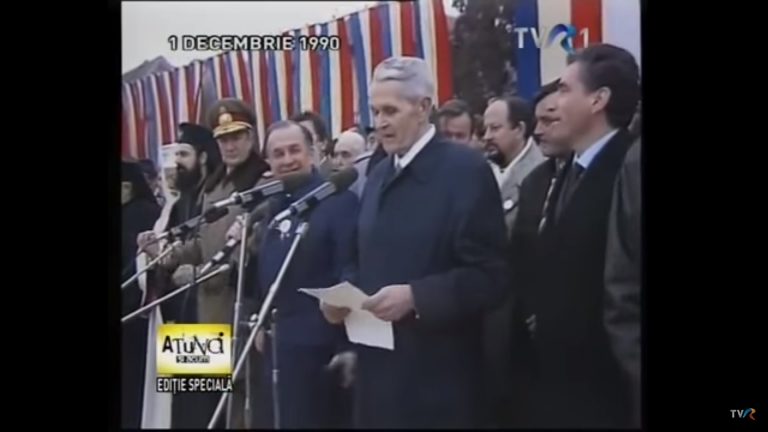 Primul 1 Decembrie ca Zi Națională. Corneliu Coposu, huiduit la Alba-Iulia de oamenii lui Iliescu