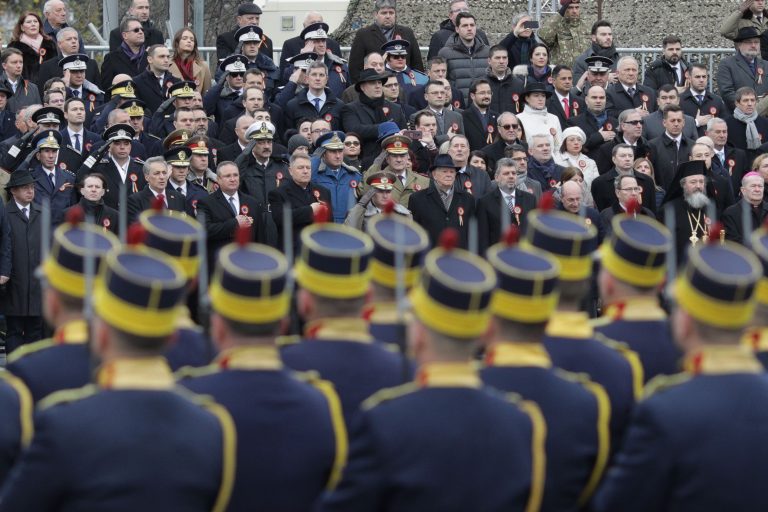 VIDEO | România, 101 ani de statalitate modernă. Ceremonii militare spectaculoase la București și Alba Iulia