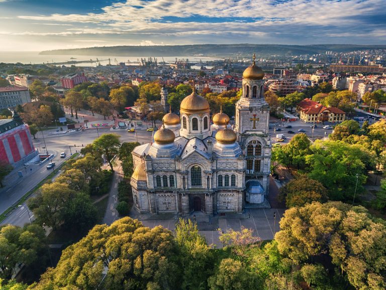 Bulgaria anchetează rolul jucat de şase ruşi în exploziile produse la patru depozite de armament de pe teritoriul ţării