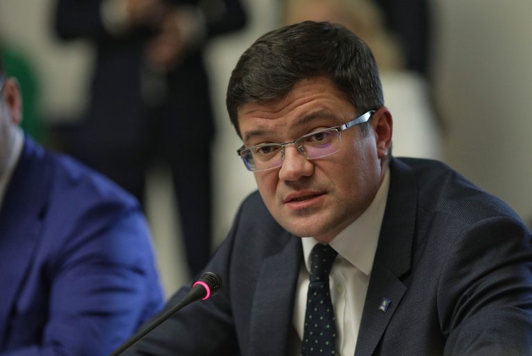 Fostul ministru al Mediului Costel Alexe, trimis în judecată de DNA pentru luare de mită şi instigare la delapidare
