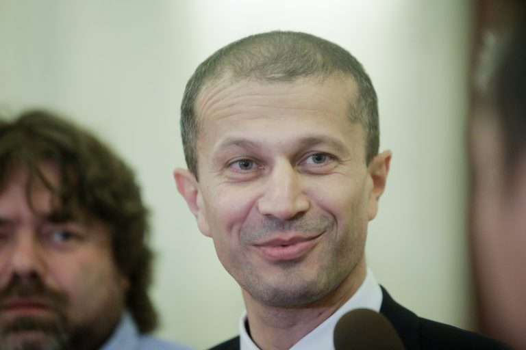 Lider USR, reacție tăioasă la adresa președintelui PLUS: Nu scrie nicăieri că Cioloș este lider suprem. Pentru PLUS, USR nu mai este partener, ci competitor!