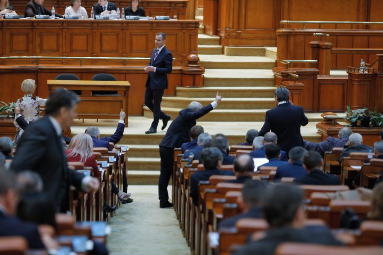 PSD, lovitură de gherilă în Camera Deputaților: Dublarea alocațiilor pentru copii a fost aprobată