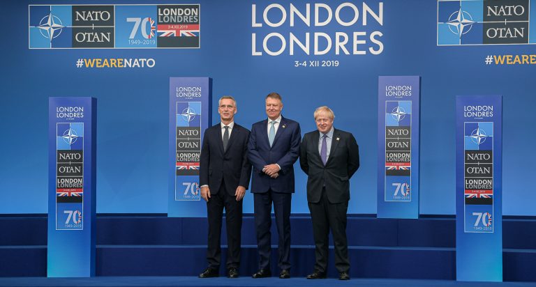 VIDEO | Iohannis: România, un aliat credibil al NATO şi un pilon de  securitate, în contextul ameninţărilor existente
