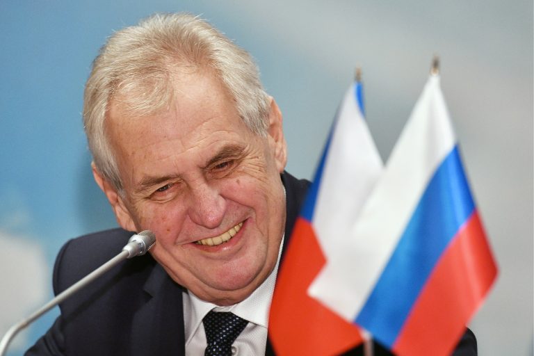 Preşedintele ceh Milos Zeman, internat la terapie intensivă