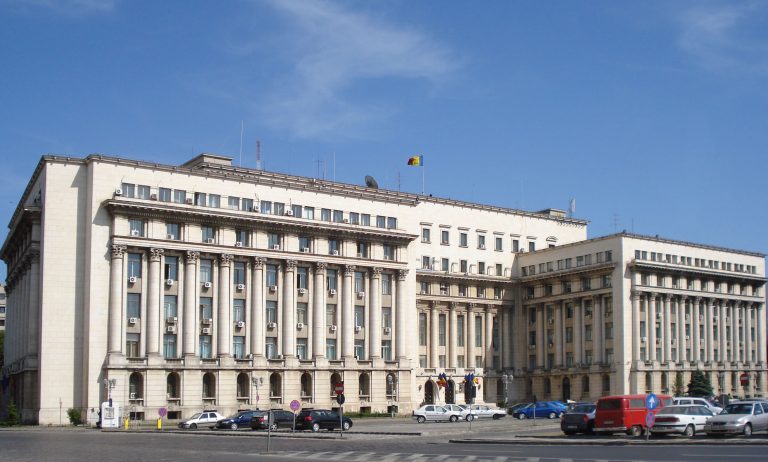 The Telegraph: A reușit România să scape de fantoma comunismului?