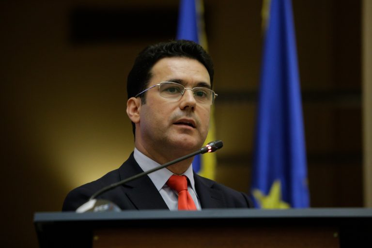 Rectorul SNSPA, Remus Pricopie: După o matură chibzuinţă am decis să-mi depun în această seară candidatura pentru alegerile prezidenţiale