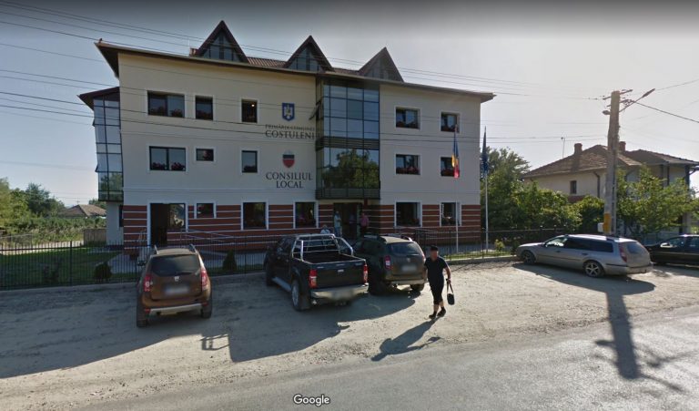 Patru din cinci cârciumi s-au închis într-o comună din Iași după ce primarul a tăiat ajutoarele sociale