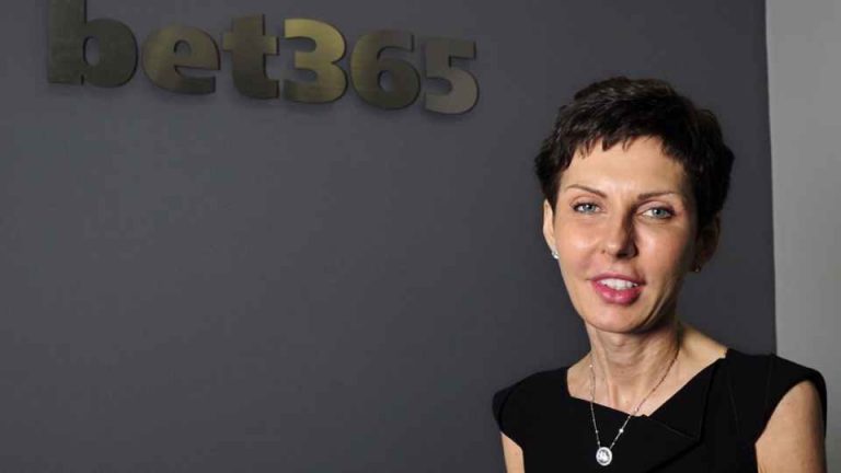 Veniturile de proporții alegorice ale celui mai bine plătit director din țara Brexit-ului