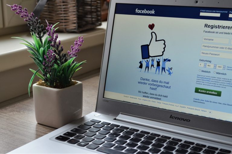 Facebook recunoaște că urmărește în permanență localizarea utilizatorilor, indiferent dacă au activat sau nu geolocalizarea