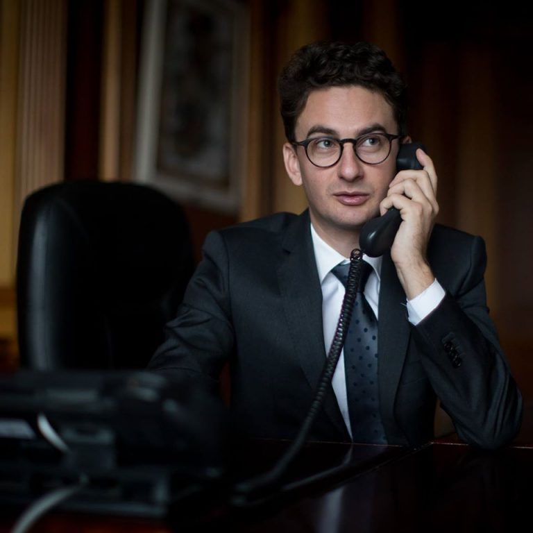 Iulian Bulai acuză de cenzură Radioul Public. Susține că acţiunile Guvernului sunt ignorate