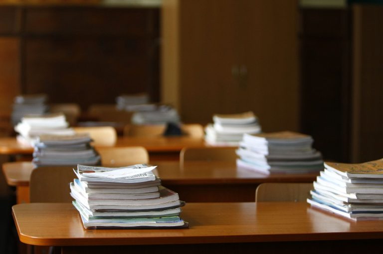 Un liceu din Timișoara se închide, după ce cinci cadre didactice s-au infectat cu coronavirus