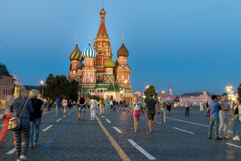 Situație unică în ultimii 133 de ani: Moscova a înregistrat noaptea trecută o temperatură de 6°C. La Grădina Botanică au înflorit ghioceii