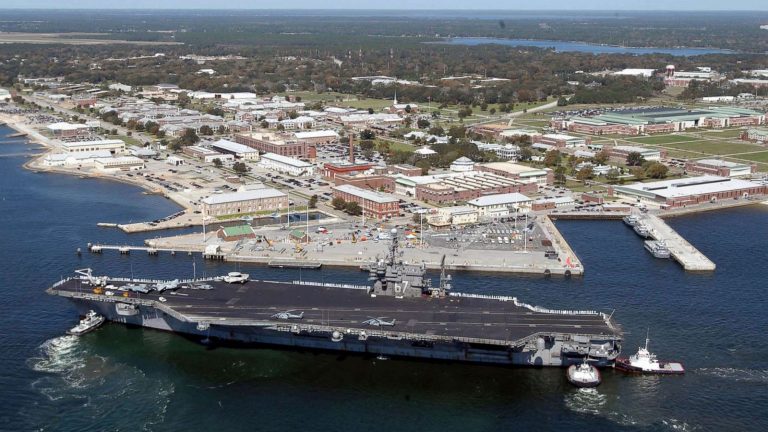 Atac armat, soldat cu morți, în baza americană Pensacola. Atacatorul, un ofițer saudit