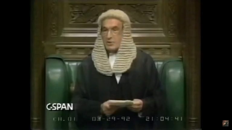 Dezastru în Marea Britanie! Peruca ceremonială a șefului Camerei Comunelor a dispărut