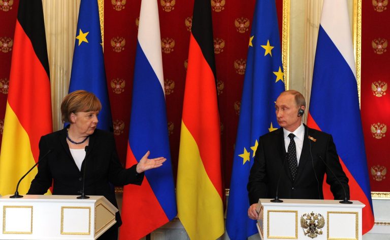 Angela Merkel, vizită la Moscova, la invitaţia lui Vladimir Putin