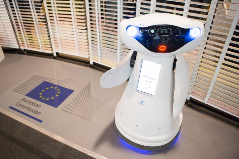 Cadoul Finlandei pentru europeni la finalul președinției rotative a UE: Curs gratuit de inteligență artificială