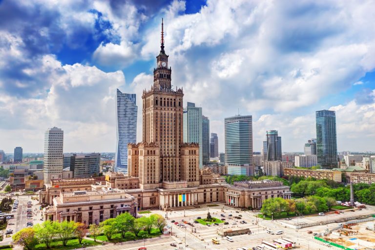 Polonia ar putea părăsi UE din cauza legii care sancţionează magistraţii ostili reformelor în justiţie