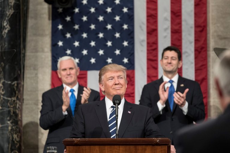 Impozitele președintelui. Dezvăluiri explozive făcute de NY Times înaintea dezbaterii Trump-Biden