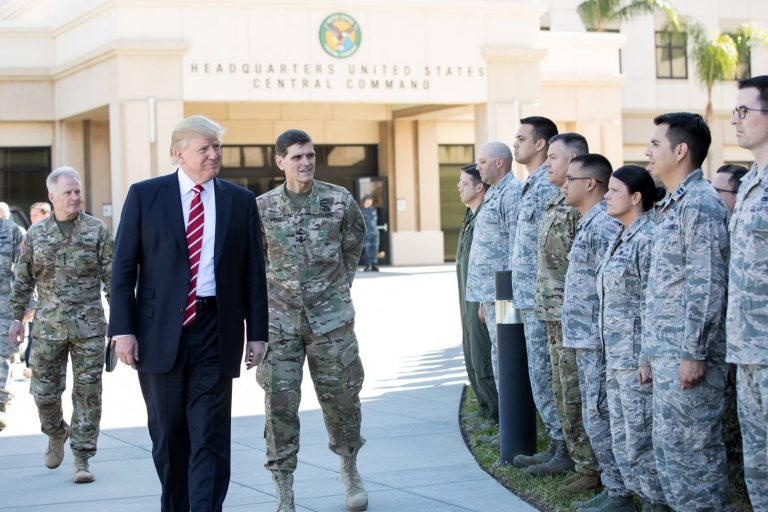 Trump amenință Iranul cu represalii majore, iar Irakul cu sancțiuni