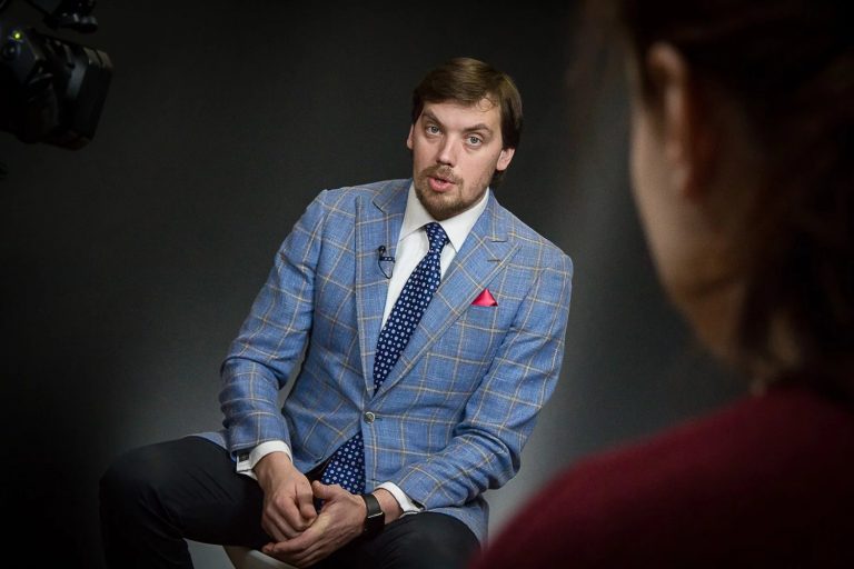 Premierul Ucrainei și-a dat demisia. O serie de înregistrări audio despre moneda națională, motiv de râcă între el și președinte