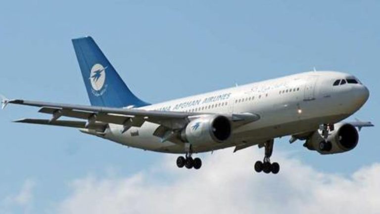 Un avion Boeing prăbușit în Afganistan ar fi fost doborât de talibani