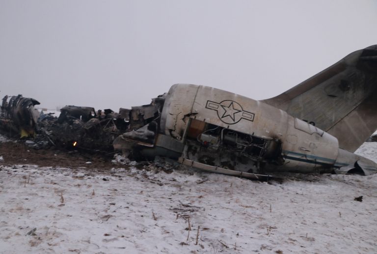 Pentagonul confirmă prăbuşirea unui avion militar american în Afganistan