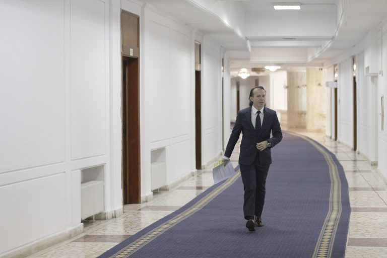 Surpriza pe care Florin Cîțu le-o pregătește comercianților: case de marcat conectate la ANAF. „Veniturile vor crește cu 10-15%”