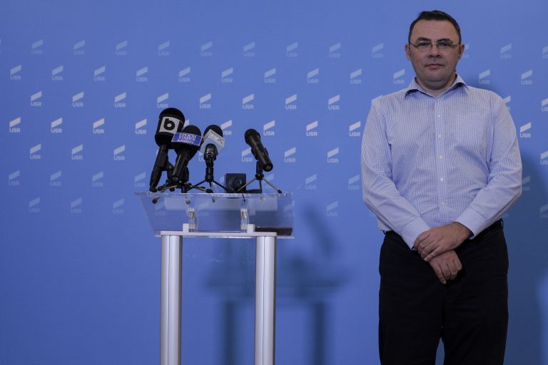 Guran, criticat de Petreanu: Câțiva, doar, mai supraviețuiesc, sub un potop de scuipați și înjurături. Turcescu: Mi-era o milă de emisiunea România în direct