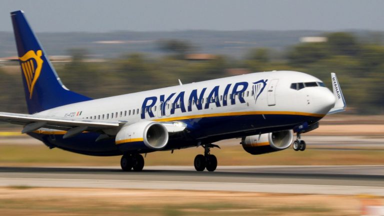 Ryanair a înregistrat un profit anual record / Compania a avut 184 de milioane de pasageri