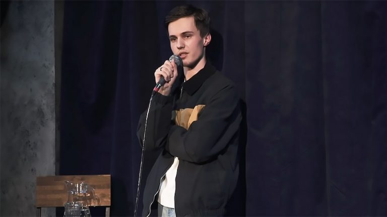 Comediant rus, cercetat de poliție că a făcut glume cu Putin și Iisus acum un an