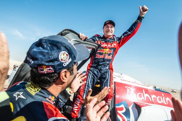 Carlos Sainz a câștigat raliul Dakar la volanul unui Mini. La 57 de ani, a devenit cel mai vârstnic campion