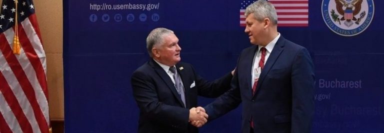 Ambasadorul SUA: Am început să facem un program comun de combatere a corupției cu ministrul Predoiu