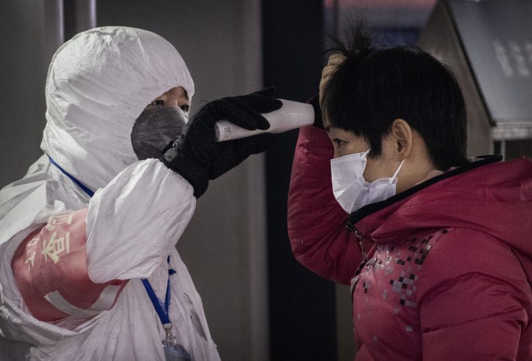 Cei trei marinari români repatriați din China au ajuns în țară. Care este starea lor de sănătate