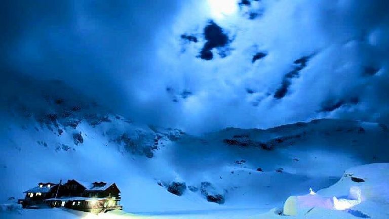 Cold Comfort: Igloo Village to be built in Transylvanian mountains
