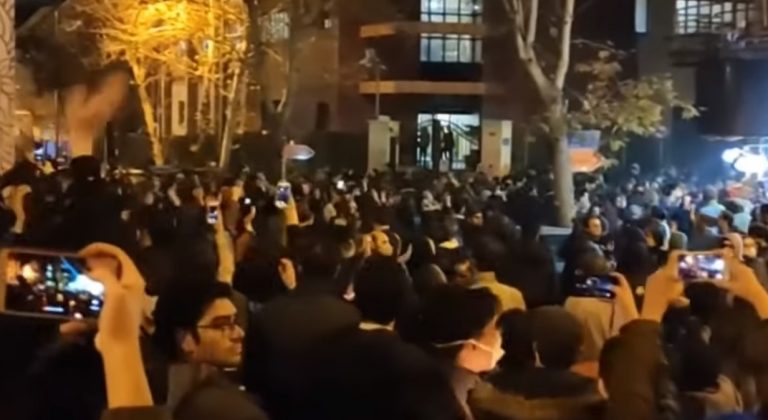 Cel puţin 31 de civili uciși la manifestaţiile din Iran, după moartea lui Mahsa Amini
