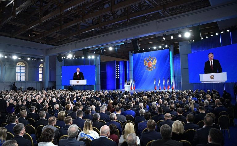 Putin, despre „transferul” puterii: „E preferabil să nu revenim la situaţia de la mijlocul anilor ’80”