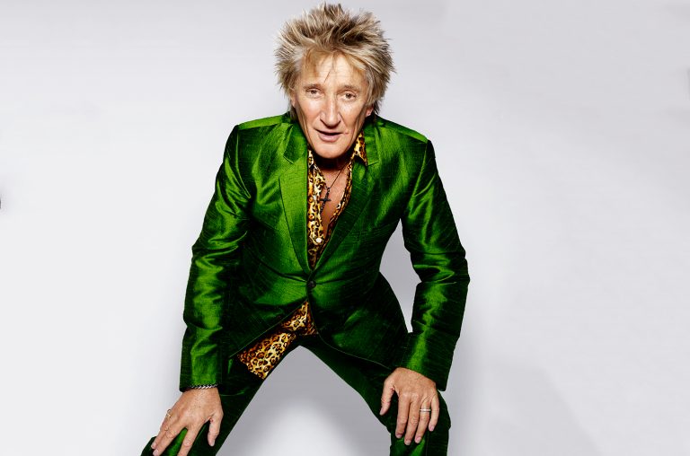 Rod Stewart, pus sub acuzare pentru vătămare corporală, în urma unui scandal
