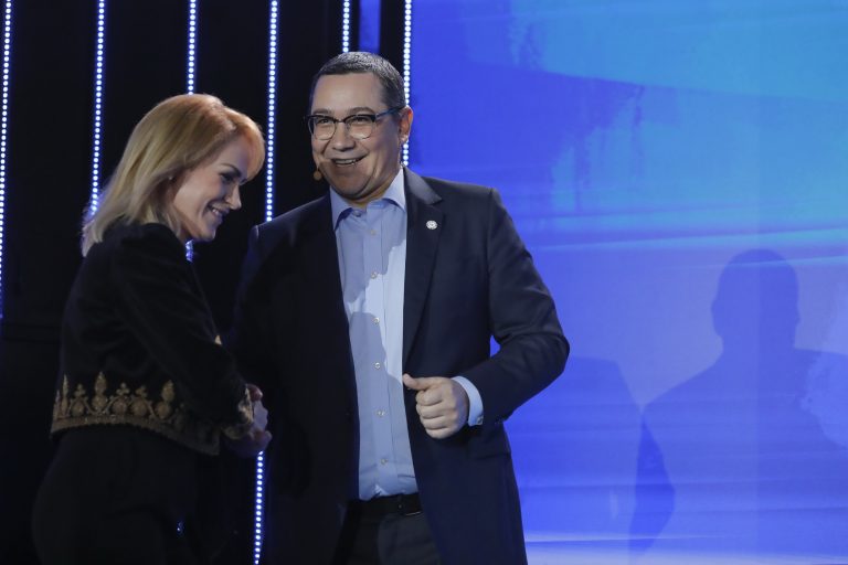 Firea, osanale pentru Ponta la Convenția Pro România. „Sper să nu fiu dată afară din partid”