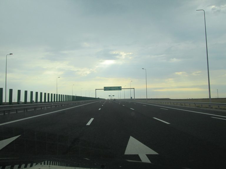 Ministrul Transporturilor: La sfârşitul anului viitor se va circula de la Paşcani până la Bucureşti pe autostradă