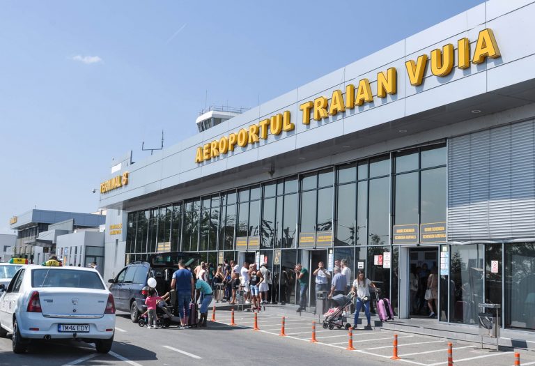O femeie a pus în alertă autoritățile după ce a anunţat că fiicele sale vin cu avionul din Italia, dintr-o zonă afectată de coronavirus